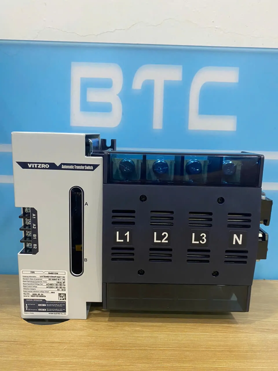 ATS Vitzro 4P 200A 62W - B48020W